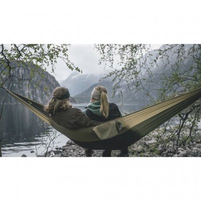 Hängematte mit Zubehör von Robens, mit der Sie bei jedem Wetter frei hängend im Freien schlafen können – alles, was Sie brauchen