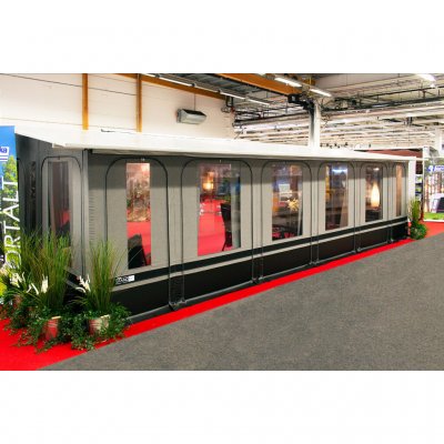 Svenska Tält Standby är ett svensktillverkat högkvalitativt året runt tält för husvagn och husbil.