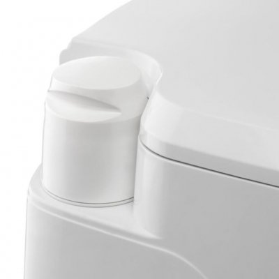 Kolvpump på Thetford Porta Potti Qube 365